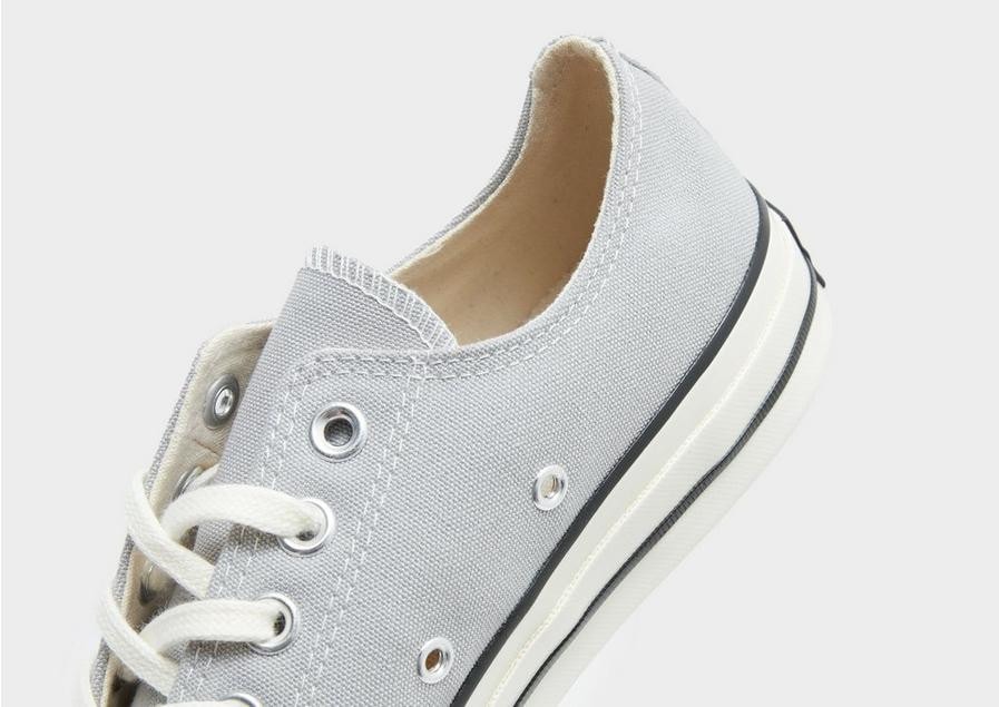 Light grey converse low tops best sale