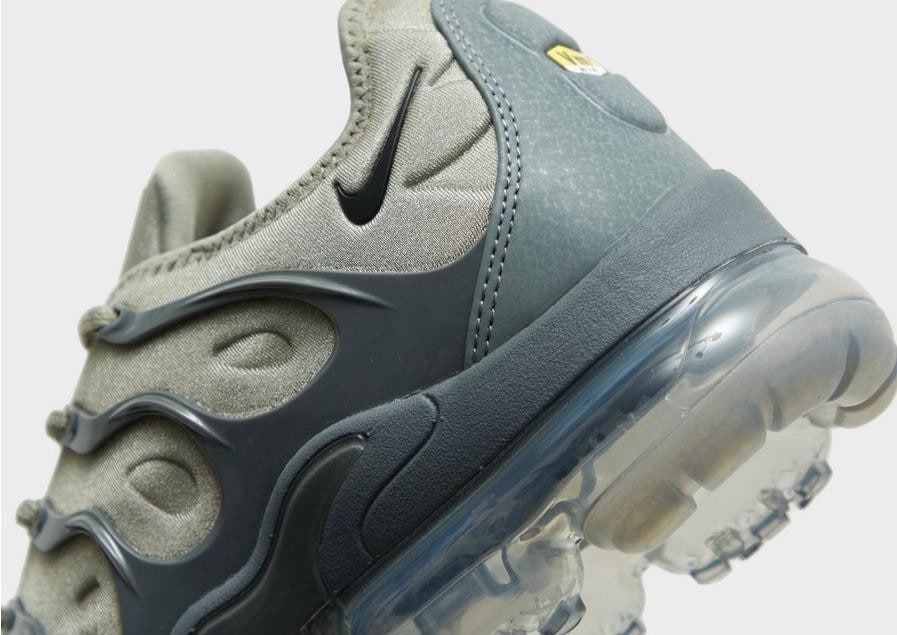 Grey mens vapormax hotsell